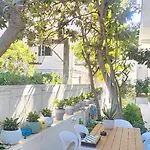 Oasis 007 * עיר רודוס