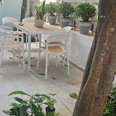 Apartment Oasis 007